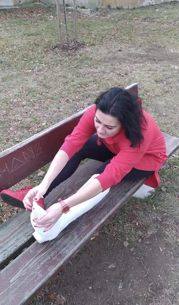 Red girl slwc sock, nylon video