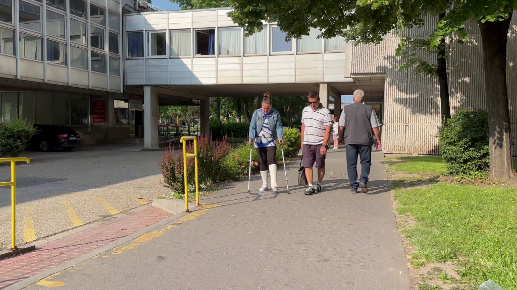 Huge slwc woman going to hospital video